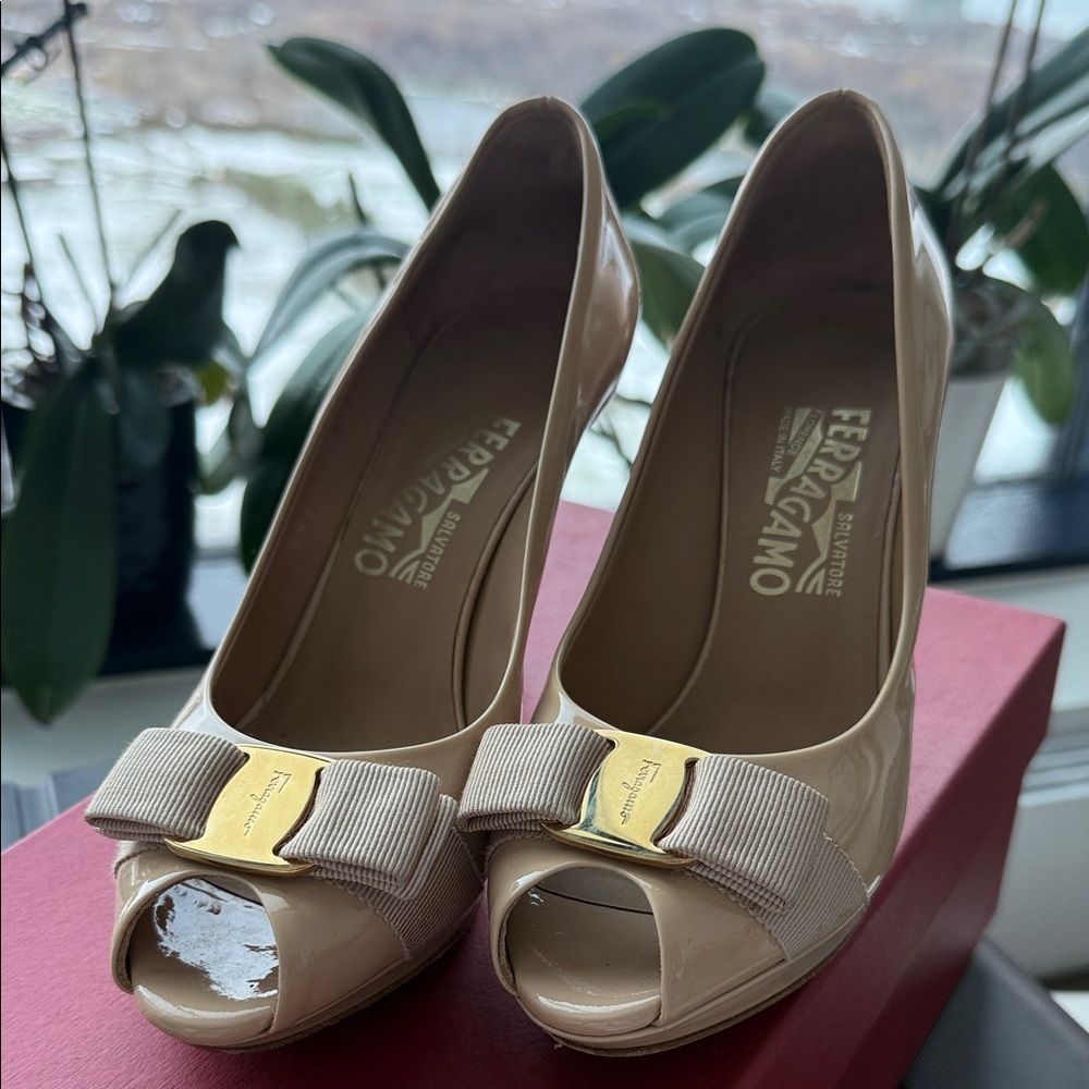 Salvatore Ferragamo Beige Peep Toe Heels with Bow